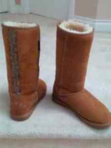 Real Sheepskin Boots, size 7 in excellent condition