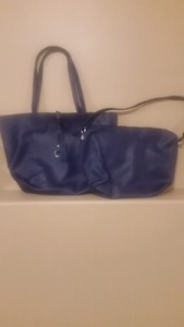 Reversible tote bag with matching purse