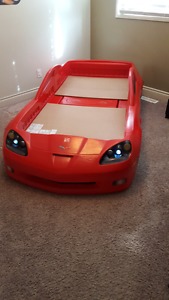 Step2 Z06 Corvette Toddler/Twin Bed
