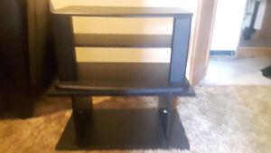 TV STAND EXCELLENT CONDITION 20$ obo PICK up SAHALI