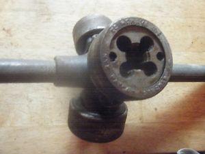 Vintage 3 way pipe threader