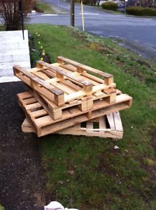 5 wood pallets