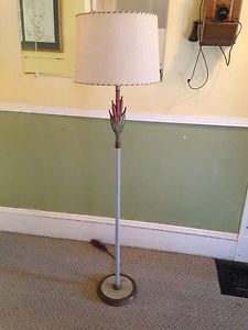 Antique Floor Lamp With Bullrush Design