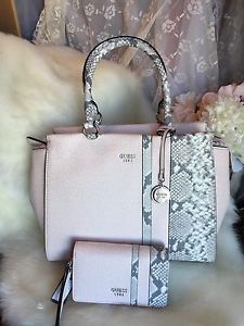 Beautiful GUESS set