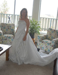 Beautiful Wedding dress for sale