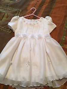 Brand new size 2 flower girl dress