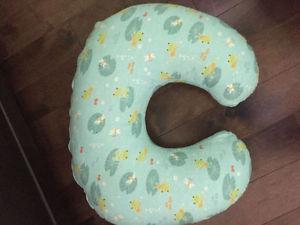 Breastfeedibg pillow