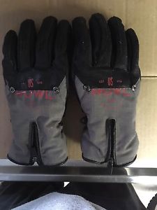 Howl sled or ski gloves