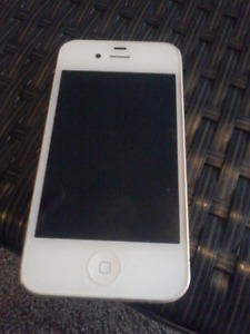 I PHONE 4S, CRAKED IN THE BACK BUT WORKS PERFECTLY, N