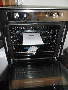 Maytag Built in electric convection oven 24"