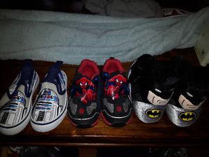 Size 7 sneakers/slippers