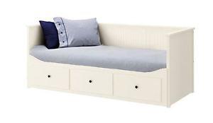 Trundle bed (IKEA Hemnes) in white