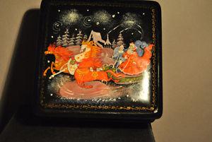 Vintage Russian Lacquer Box Hand Painted Signed