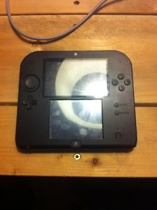 Wanted: Black and blue Nintendo 2DS (comes with charger)