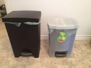 2 Recycling Organizers $5 each