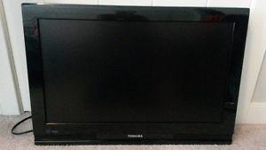 26" TOSHIBA 26AV502U HDMI/ MONITOR TV in good condition.