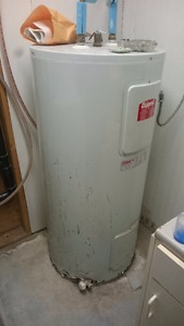 40 Gallon hot water tank