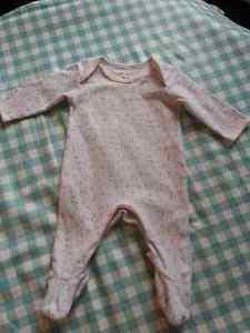 Baby clothing 0-3 months