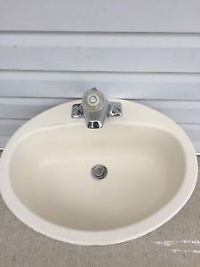 Bathroom sink with Faucet
