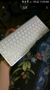 Bluetooth apple keyboard