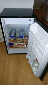 Danby fridge 4.4 Cu ft
