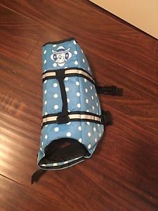 Dog life jacket