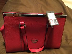 Guess Purse for sale brand new. Great Easter Gift