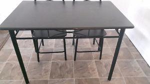 Kitchen table / chairs