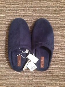 Men's Slippers - Size Small NWT