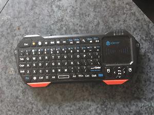 Mini Bluetooth keyboard