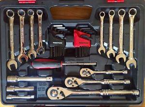 Tekton Hand tool set