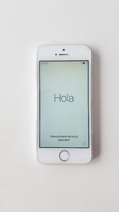 Unlocked Apple iPhone 5s 16GB Smartphone (Telus & Koodo)