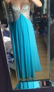 Wanted: Prom dress