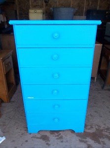 Wood dresser with six drawers