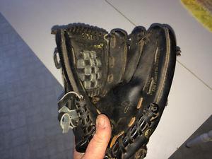 11" Rawlings baseball glove