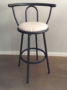 3 Bar stools