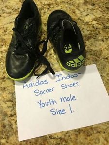 Adidas Youth Size 1 Indoor Soccer Shoes - worn once