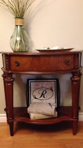 BEAUTIFUL CONSOLE TABLE FOR SALE