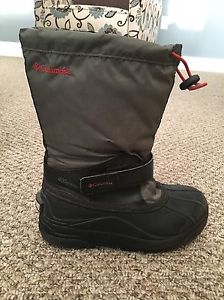 Columbia Winter Boots Size 4 boys