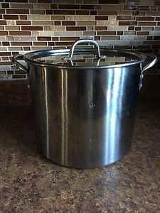 Large 12 quart stock / canning pot