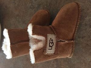 NEW Baby UGGS Size Small (0-6 mts)