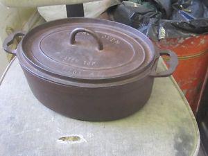 OLD FRENCH OVEN P 203 NO. 22 WATER TOP CAST IRON POT $70
