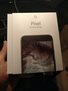 Pixel XL Black 32GB + Daydream! for Sale or Trade!!