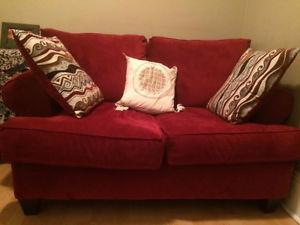 Red Love Seat - Great Condittion!