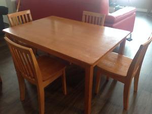 Solid wood kids table with 4 chairs