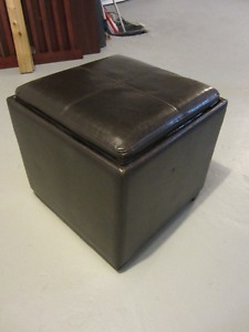 Storage cube and flip table / Ottoman Seat