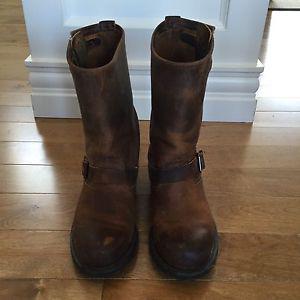 Women 6. 1/2 Fry boots for sale!