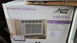  btu AIR CONDITIONER IN THE BOX