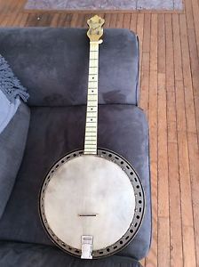  (?) tenor banjo