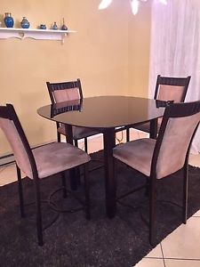 4 Chair Dining table